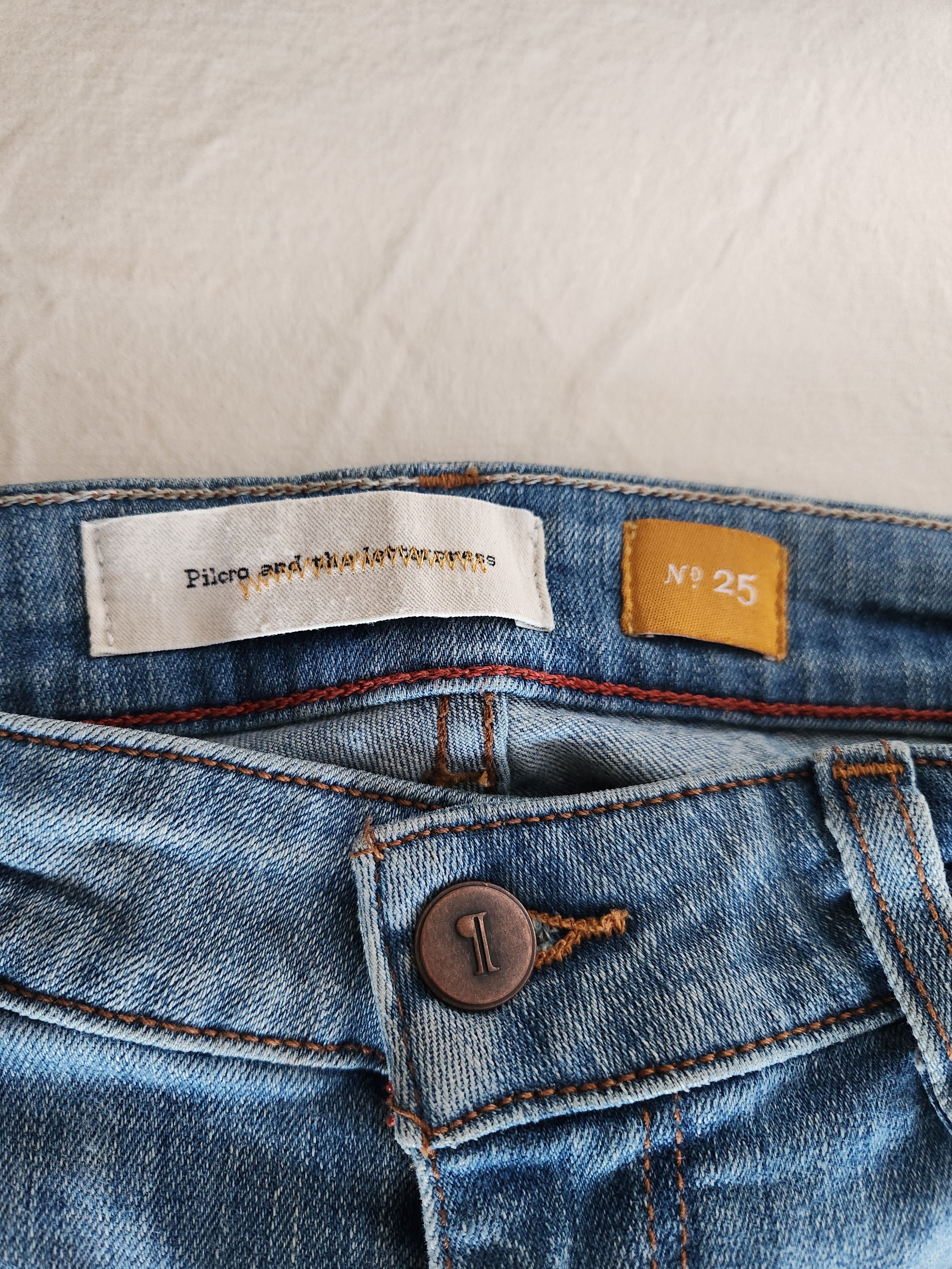 ANTHROPOLOGIE Pilcro and the Letterpress Distressed High-Waist Skinny Flare Jeans - Size 25