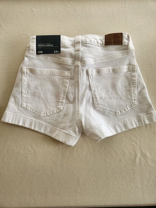 American Eagle NWT White Denim Low-Rise Perfect Shortie Shorts - Size 000