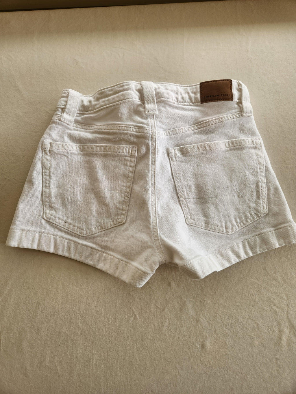 American Eagle White Denim Low-Rise Perfect Shortie Shorts - Size 00