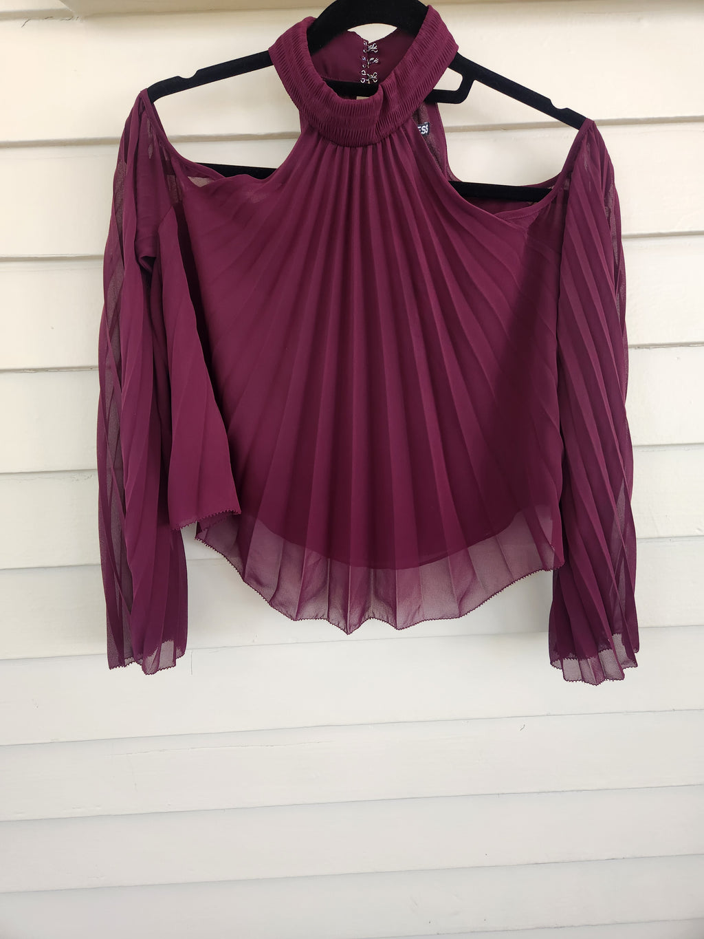 Express Pleated Cold Shoulder Halter Top Blouse Burgundy XS Excellent Condition