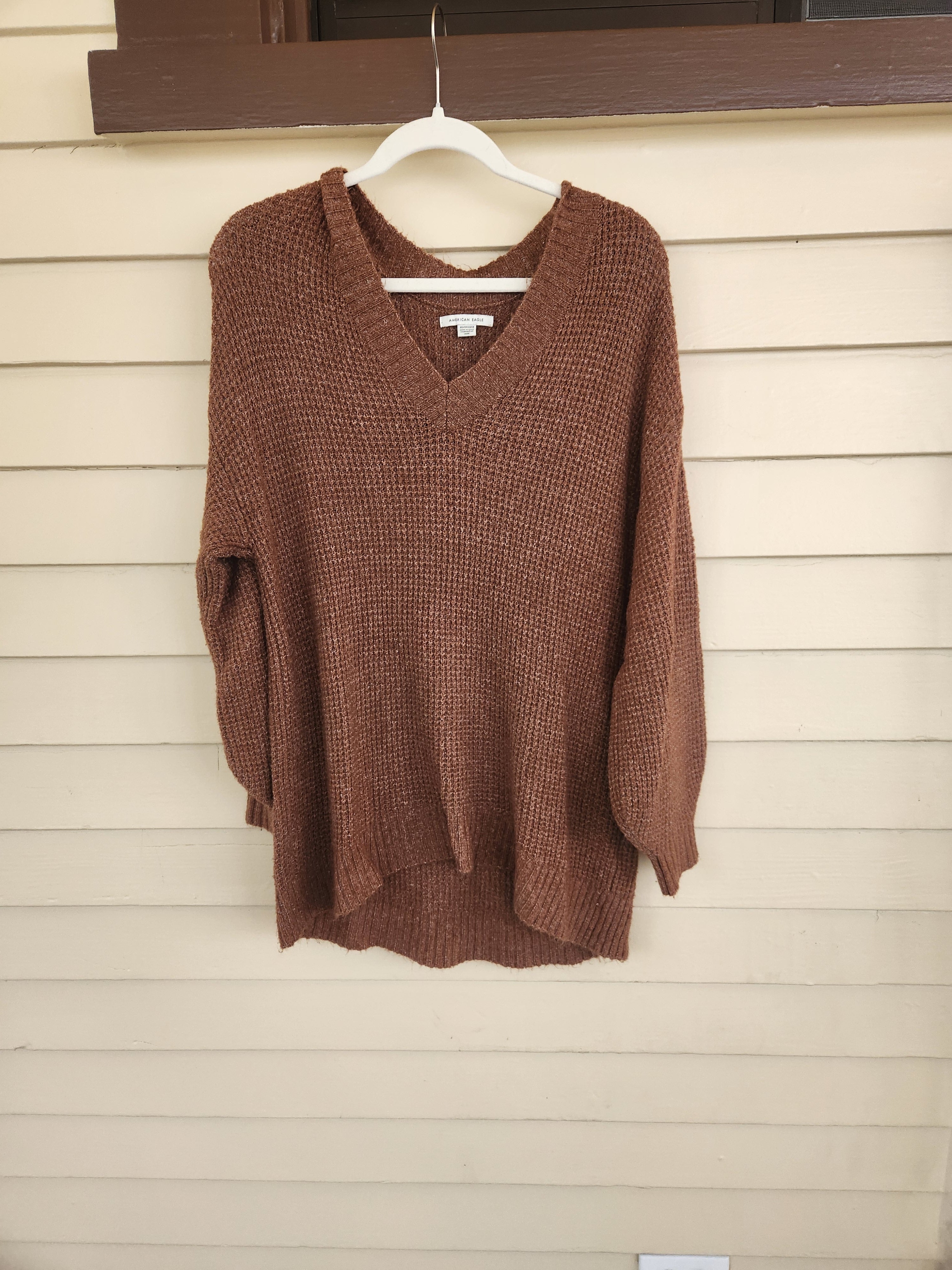 ✨ American Eagle Oversized Waffle Knit V-Neck  Brown XS✨