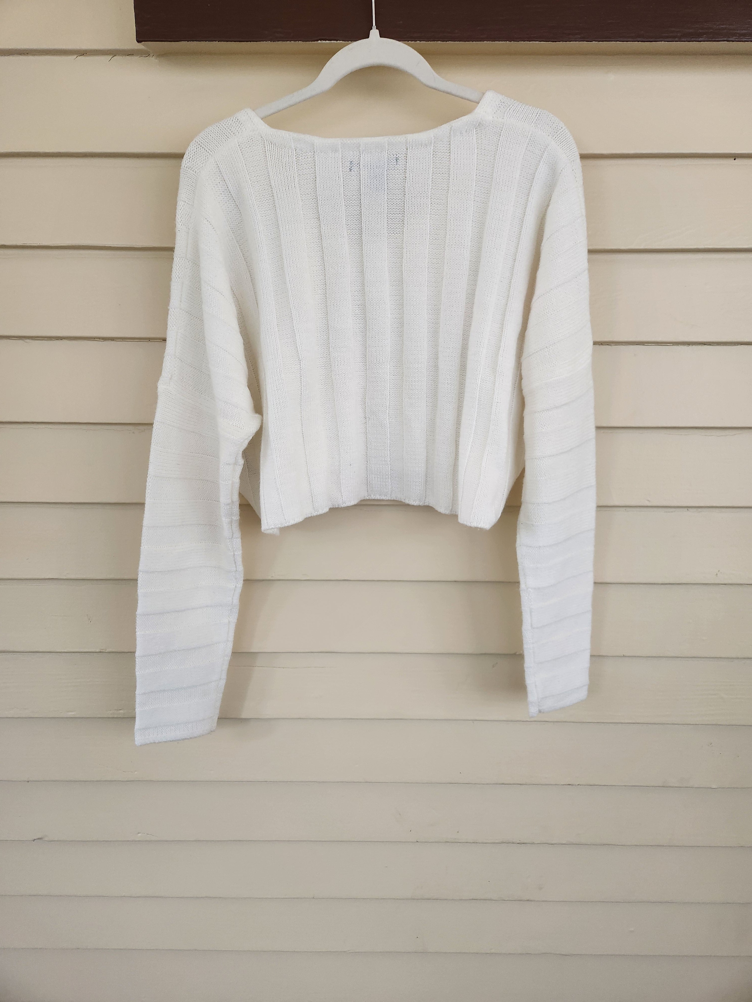 Forever 21 White Oversized Ultra Cropped Boxy Knit Sweater L