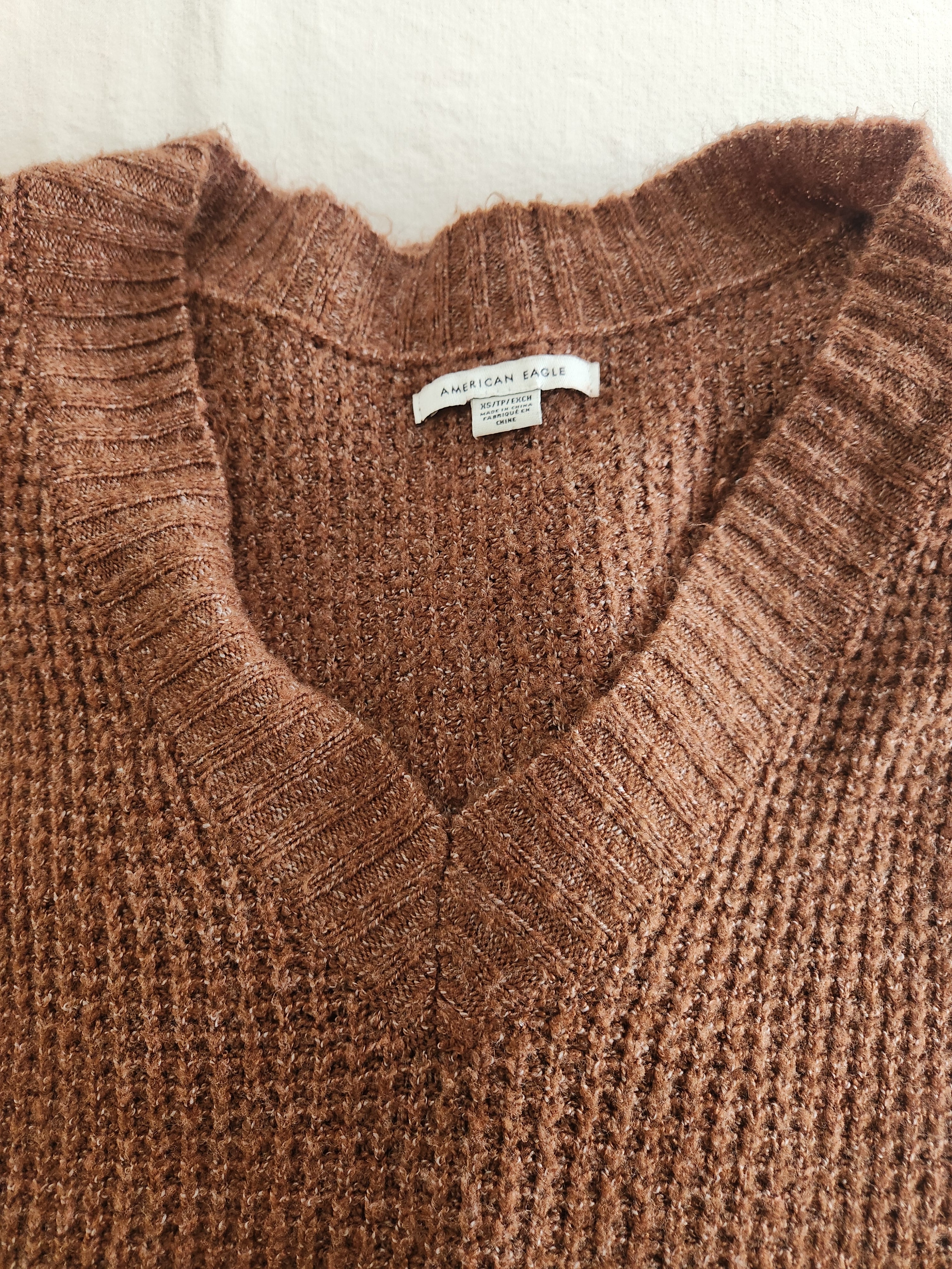 ✨ American Eagle Oversized Waffle Knit V-Neck  Brown XS✨