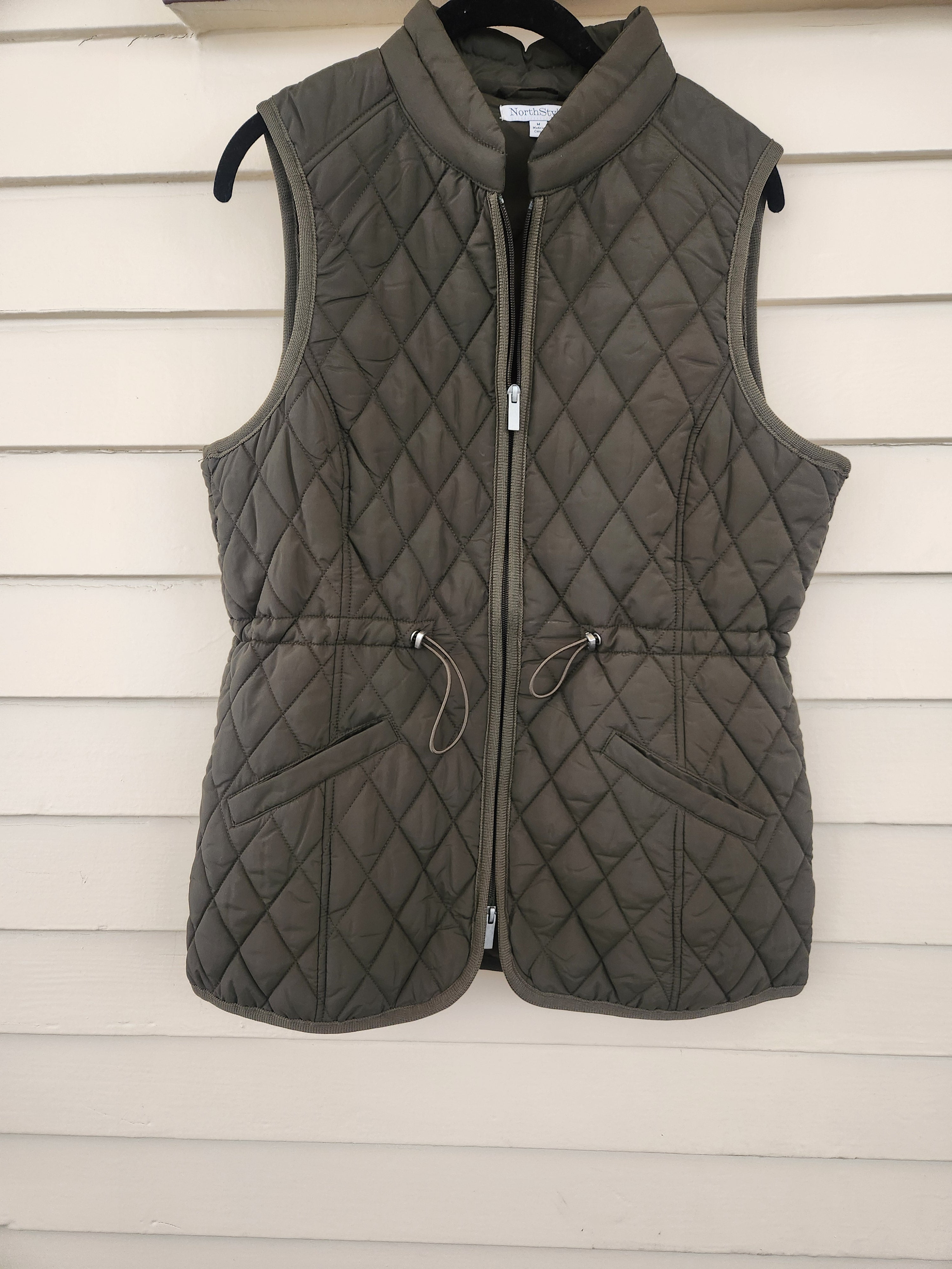 NWOT Northstyle Mock Neck Cinch Waist Puffy Vest Hunter Green M