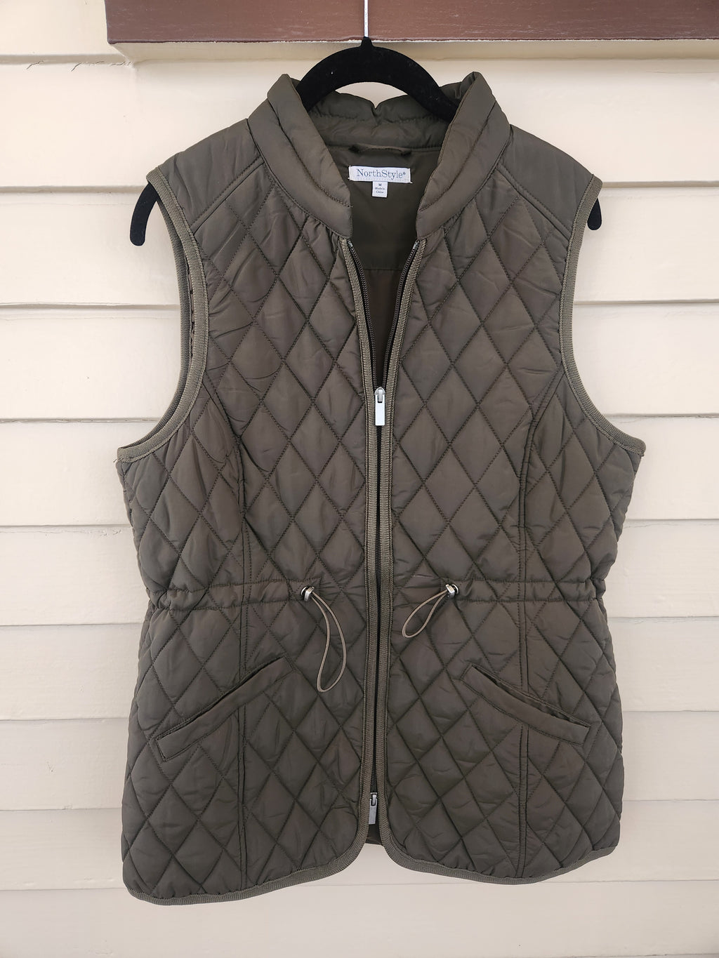 NWOT Northstyle Mock Neck Cinch Waist Puffy Vest Hunter Green M
