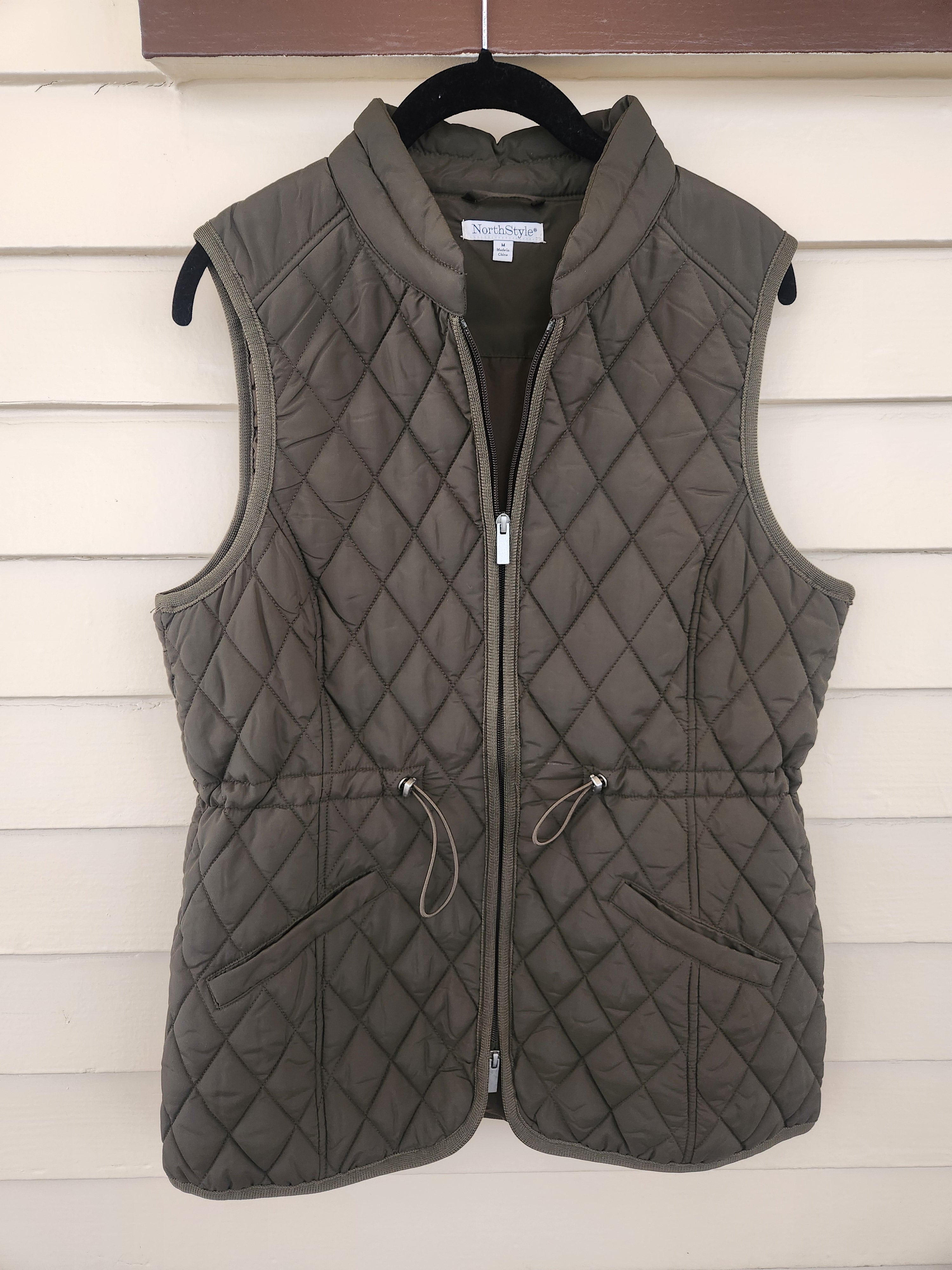 NWOT Northstyle Mock Neck Cinch Waist Puffy Vest Hunter Green M